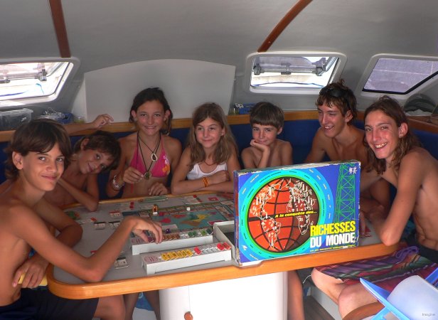 105- Aupaluk Ushuaia et Imagine s'amusent bien 